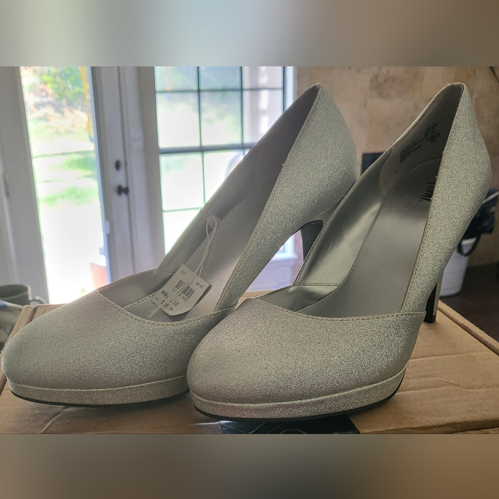 Glitter Pumps